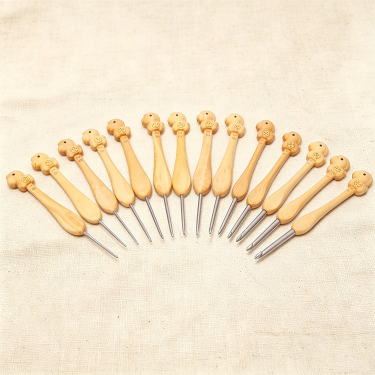 Lucky Horse Wooden Crochet Hoo - Wooden Crochet Hooks Ergonomic Handle recension och pris