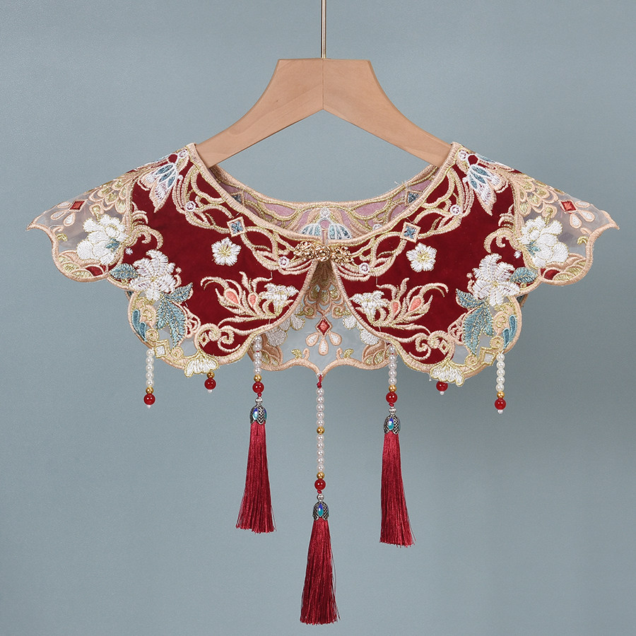 Beaded Red Cloud Collar, Chine - Beading recension och pris